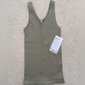 athleta recharge tank new with tag